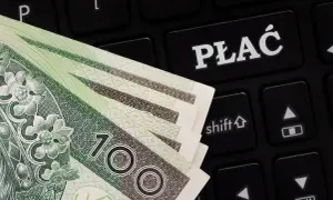 Pieniądze na klawiaturze obok klawisza "PŁAĆ". Historia największych kar od UOKiK za loterie smsowe i audiotekstowe.