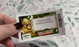 Zdrapka z Żabki z zabawnym "foodzikiem". Nie wygrałem, ale ciekawość, ile kosztują zdrapki w Żabce, pozostała.