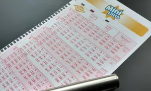 Kupon Mini Lotto z polami do zaznaczenia liczb. Dowiedz się, jak grać w Mini Lotto, wybierając swoje szczęśliwe numery.