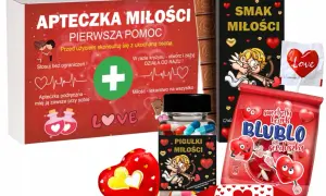Apteczka miłości, czekolada, żelki serduszka, lizak i "tabletki" miłości.
