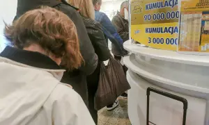 Kolejka do punktu Lotto. Czy loterie kryptowalutowe legalność losowań opartych o technologię blockchain kiedyś zastąpią tradycyjne gry?