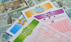 Kupony Lotto, Mini Lotto, Multi Multi i Ekstra Pensja na tle polskich banknotów. Czy to sposób na pranie brudnych pieniędzy w lotto, jak totalizator weryfikuje graczy?