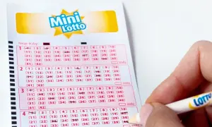 Na kuponie Mini Lotto zaznacza się liczby. W tej grze losuje się 5 z 42 liczb.