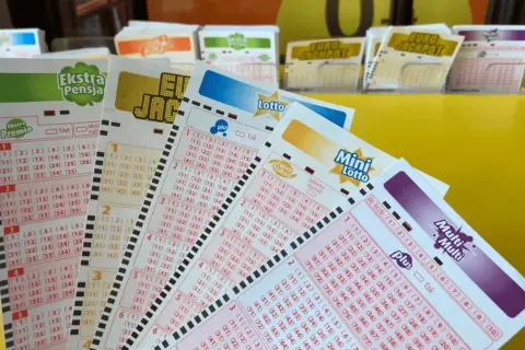 Kupony lotto, w tym "Ekstra Pensja", "Mini Lotto" i "Multi Multi", czekają na szczęśliwca. Ile wynosi najwyższa wygrana w loterii Kaskada?