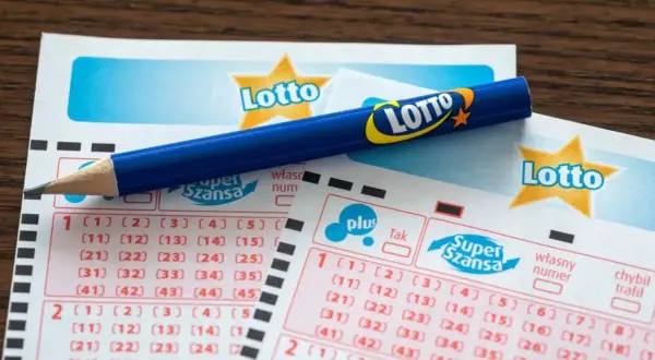Ołówek na kuponach Lotto. Zastanawiasz się, ile czasu na odbiór nagrody lotto po terminie losowania? Sprawdź przepisy!