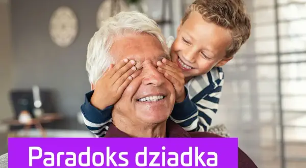 Chłopiec zakrywa oczy dziadkowi, tworząc scenę jak z paradoksu dziadka. Podróże w czasie jako zagadka logiczna.