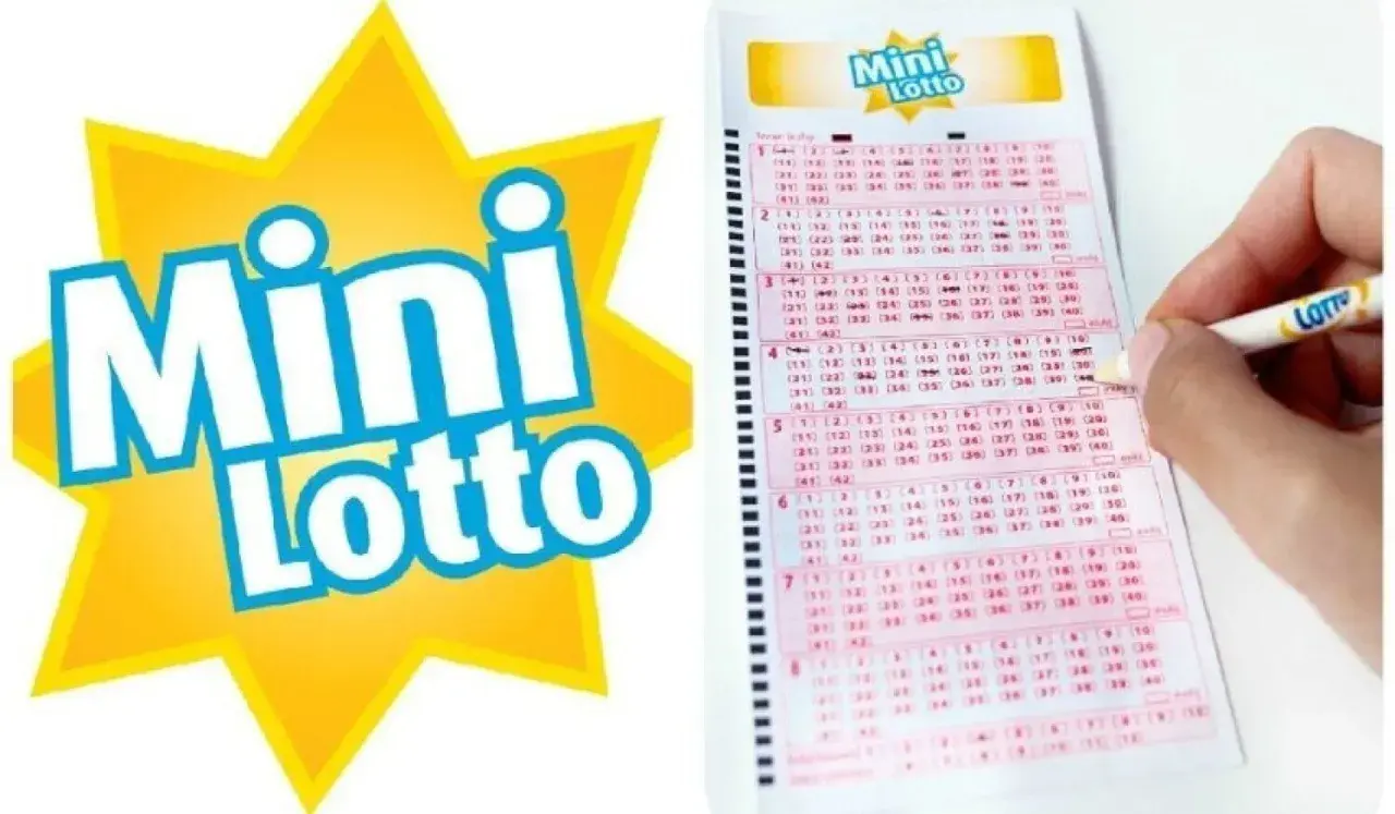 Gra systemem w Mini Lotto: koszty a potencjalny zwrot z inwestycji. Ręka zaznacza liczby na kuponie.