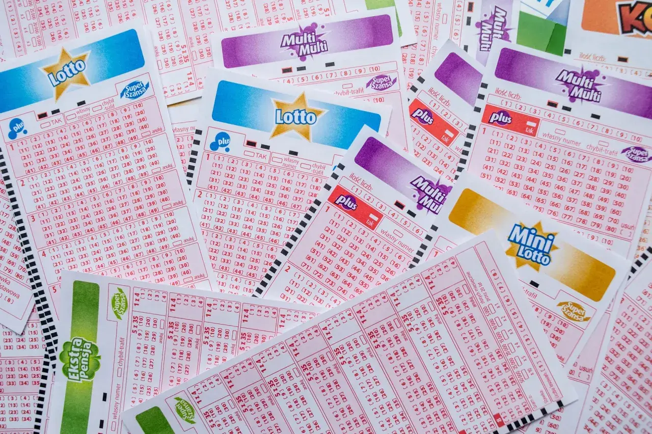 Losy na loterię Lotto, Multi Multi, Mini Lotto i Ekstra Pensja. Zastanawiasz się, jak dokładnie działa mechanizm promocyjny Ekstra Pensja?