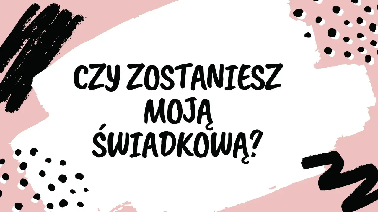 Pytanie "Czy zostaniesz moją świadkową?" na różowym tle z czarnymi wzorami. Idealne na zdrapkę z pytaniem do przyszłej świadkowej.