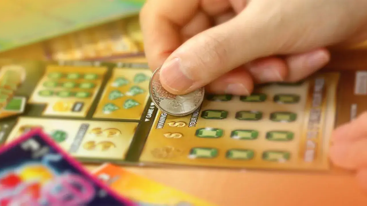 Co 4 zdrapka wygrywa? Poznaj szanse na wygraną w Lotto