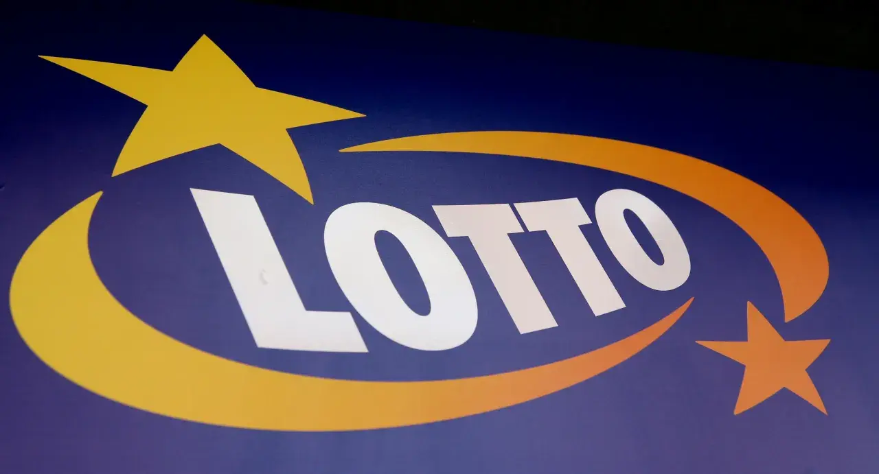 Logo LOTTO. Aplikacja lotto jak wypłacić dużą wygraną bezpośrednio na konto.