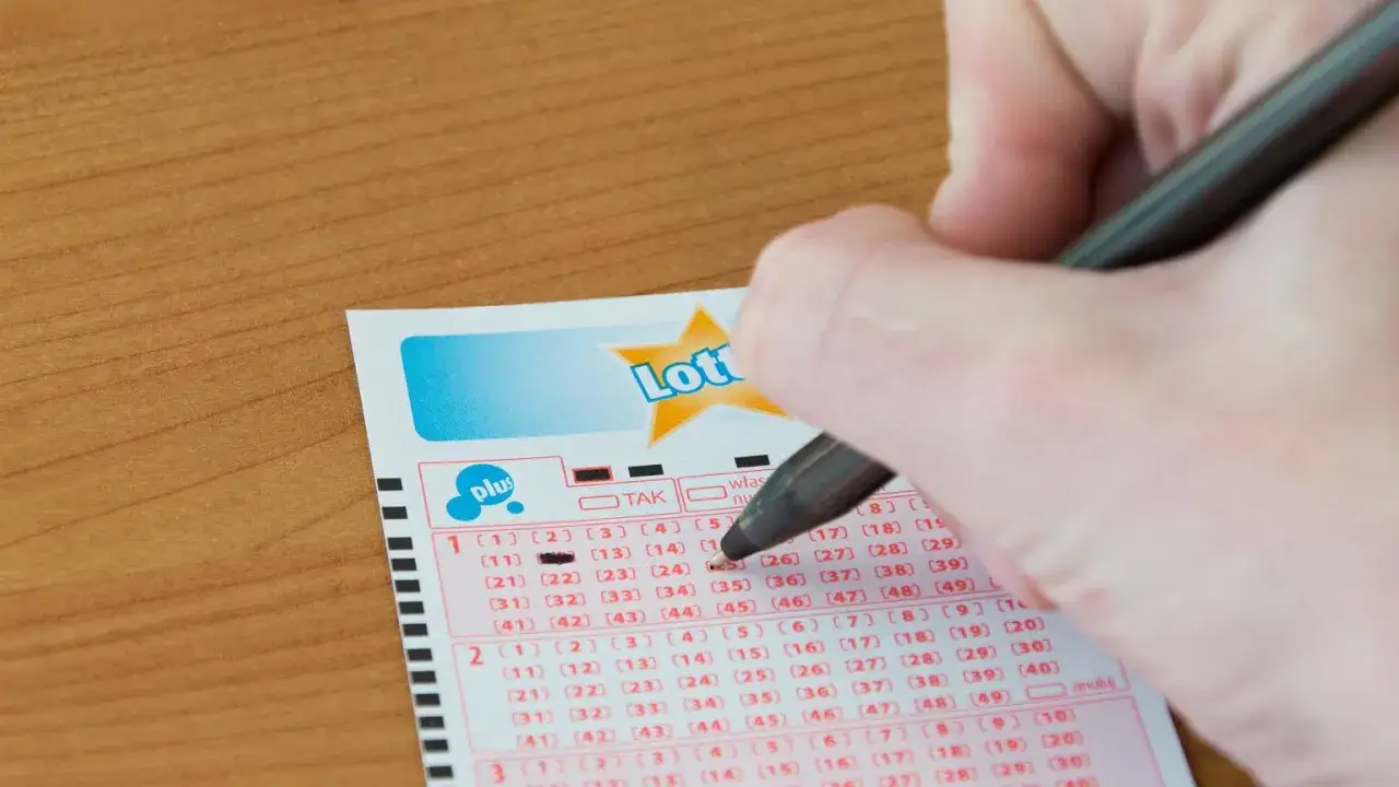 Zdjęcie Ile za czwórkę w Lotto Plus? Zaskakująca nagroda 100 zł!