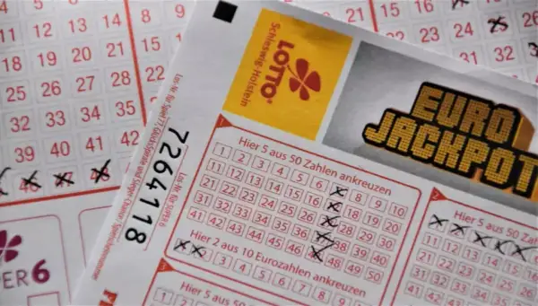 Gdzie wymienić zdrapki lotto? Sprawdź, gdzie odbierzesz wygraną